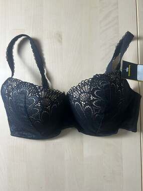 Wonderbra Refined Glamour Balconette Push-Up Bra, Black, Size 34E